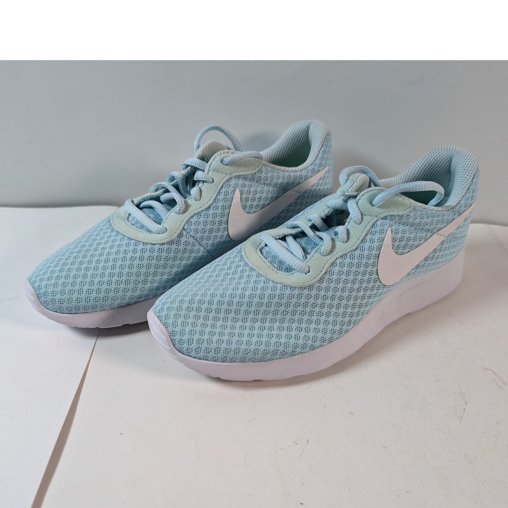 Nike Tanjun Women's Light Blue Running Shoes Sneakers Size 6